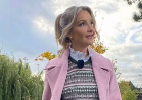 Helen Skelton brightens autumn wardrobe with ‘elegant’ pink maxi coat that’s on sale